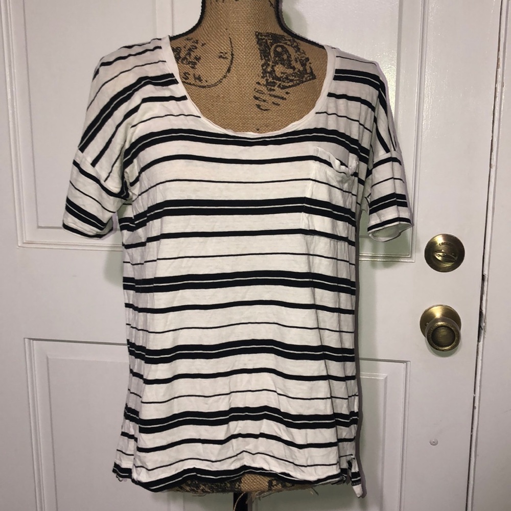 Old Navy tee